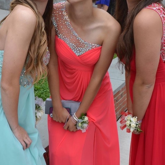 salmon color prom dresses